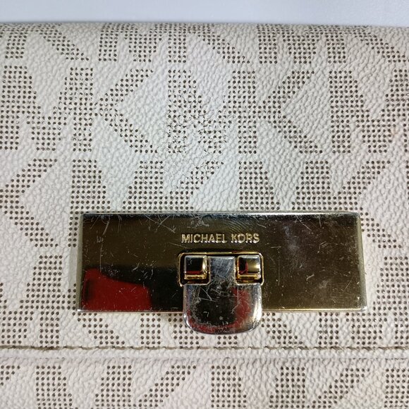 Michael Kors Callie Carryall Monogram Coated Canvas Clutch / Wallet - Picture 3 of 16